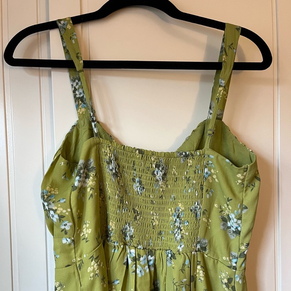 ABERCROMBIE & FITCH FLORAL GREEN MIDI DRESS -ONLY WORN ONCE - Picture 4 of 5